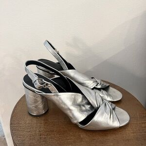 Holiday Metallic Silver Slingback Heels Size 9 🪩